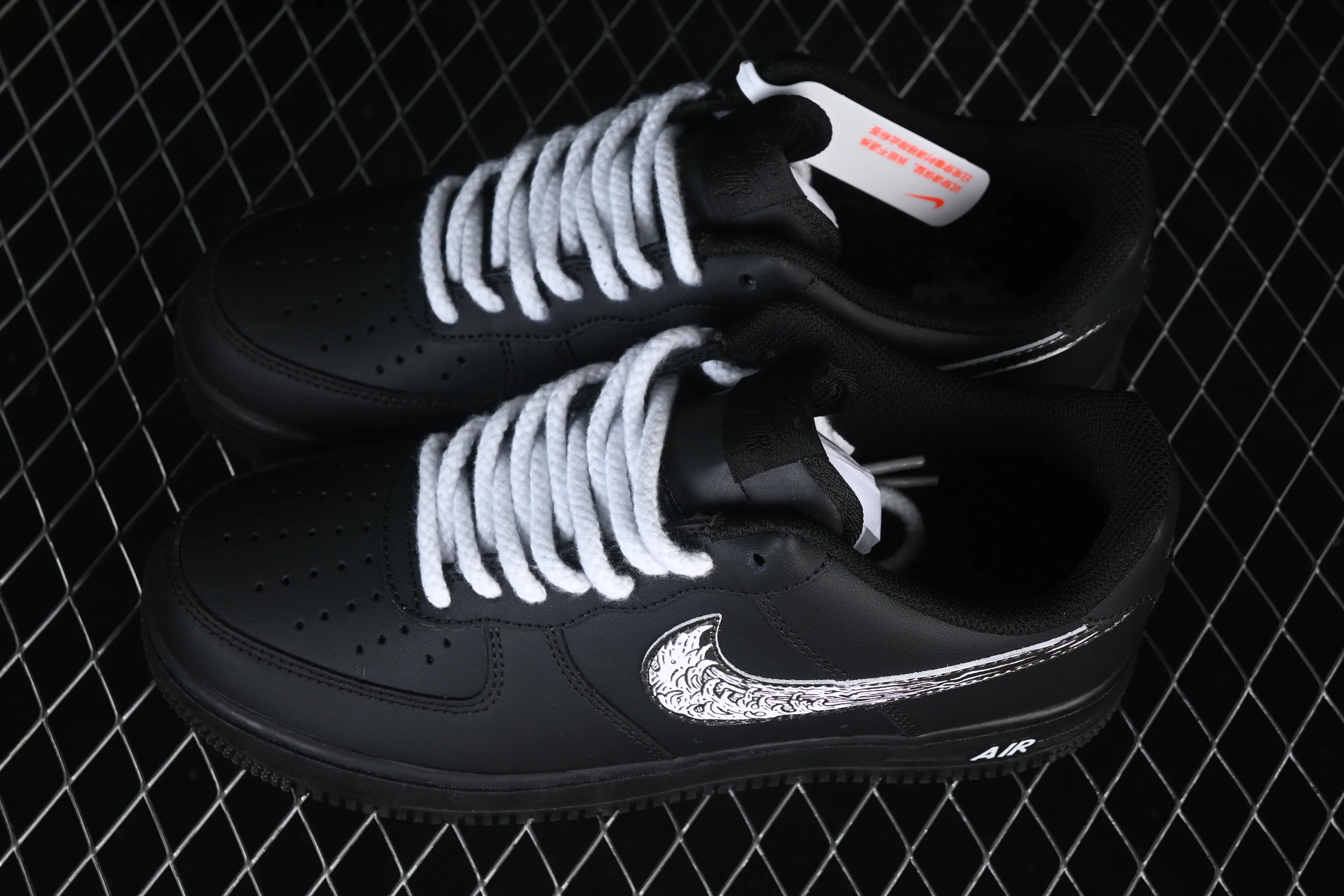 All categories Nk Air Force 1 Air Force series Nk Air Force 1 Low Air Force low top Nike Air Force 1'07 Low Two-dimensional theme Black pattern hook Air Force 1 low-top casual sneakers ZH0316-123